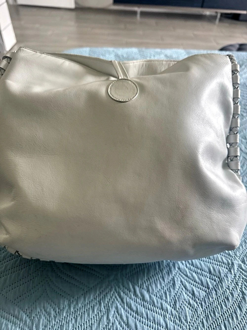 Natori White & Black Shoulder Bag